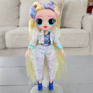 MGA LOL Surprise OMG Stellar Gurl Fashion Doll Long Colorful Hair Beautiful